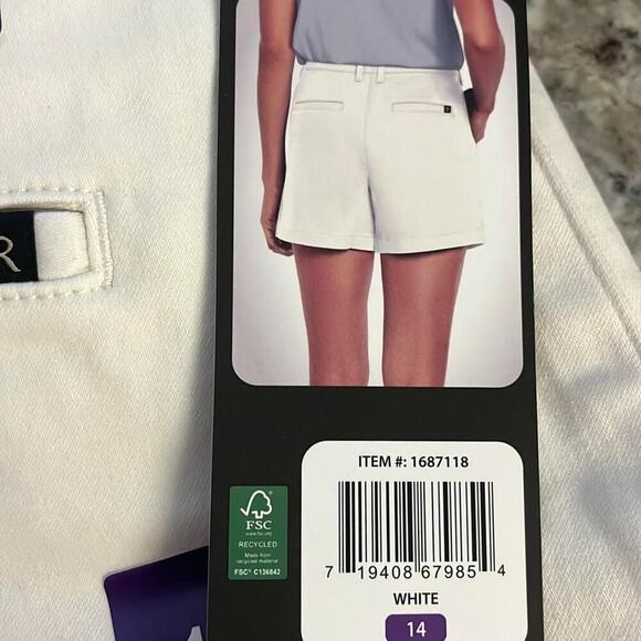 Banana Republic Ladies' Chino Bone White Classic Flat Front Shorts Size 14 - Picture 2 of 3